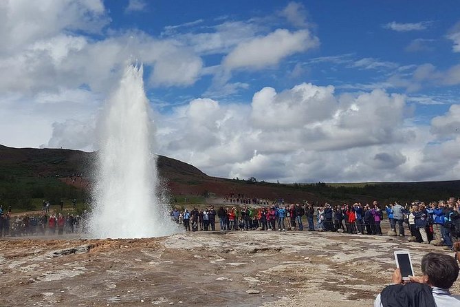 Golden Circle & South Coast. Private Day Tour - Seljalandsfoss and the wet walk behind the water