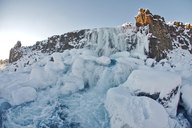 Golden Circle with extra G - Strokkur shows you Iceland’s earth in motion
