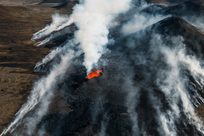 Helicopter Tour Over Iceland’s Reykjanes Volcano Eruption Site - What you see over Fagradalsfjall, Meradalir, and Sýlingarfell