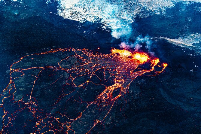 Helicopter Tour Over Iceland’s Reykjanes Volcano Eruption Site - How to get the best possible flight