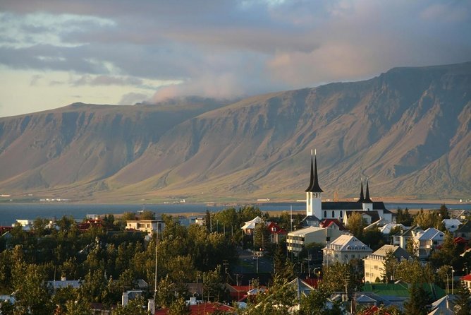 Helicopter Tour: Reykjavik City with landing at Mount Esja - What you see during the 20 to 25 minute flight