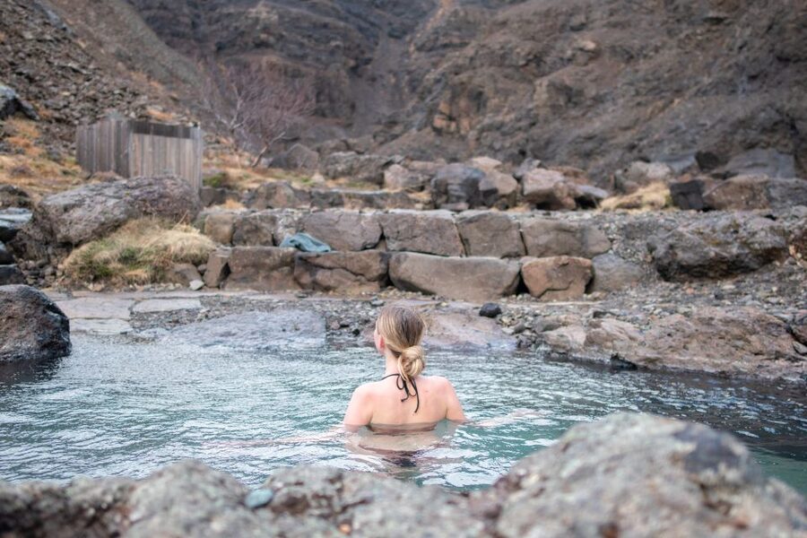 Husafell: Canyon Baths Soak with Short Highlands Hike - Who should book this experience