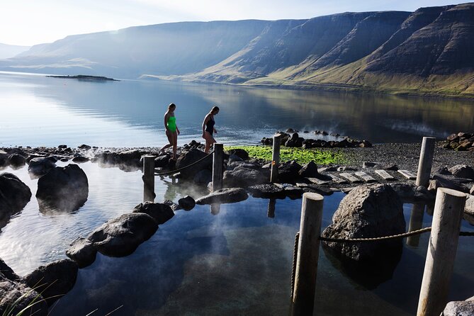 Hvammsvík Hot Spring with Return Transfers from Reykjavík - How crowded might it feel?
