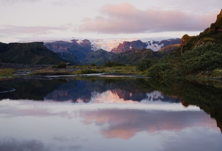 Hvolsvöllur: Private Thorsmork Guided Day Hike by Super Jeep - What a private guide adds