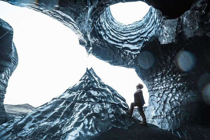 Ice Cave at Katla Volcano - The short hike to the cave entrance