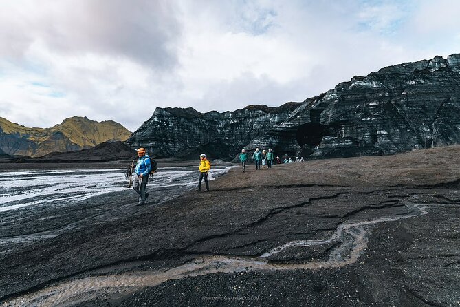 Ice Cave Tour from Vík - How the guides shape the day