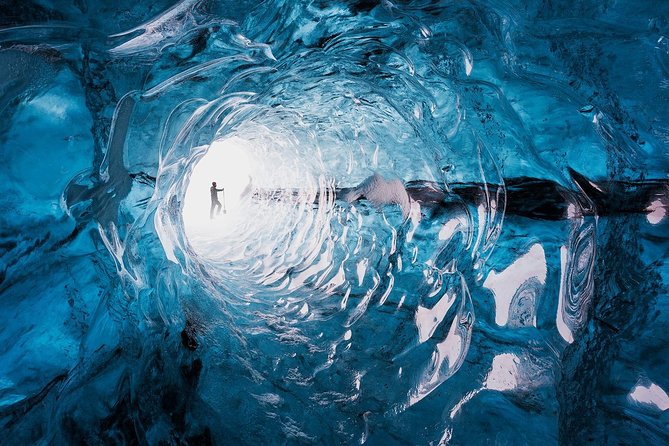 Ice Cave Tour in the National Park of Vatnajökull - Walking across rough glacial ground