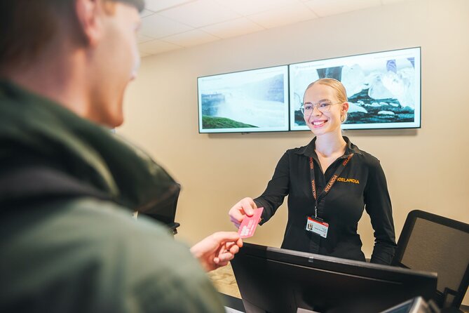 Iceland Airport Transfer from Reykjavík Hotels to KEF Airport - The large coach ride to Keflavík Airport