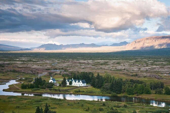 Iceland Complete: Around Iceland in 10 Days - Key points at a glance