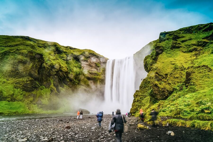 Iceland: Full-Day South Coast, Black Beach & Waterfalls Tour - Vik: lunch, a pause, and a practical break