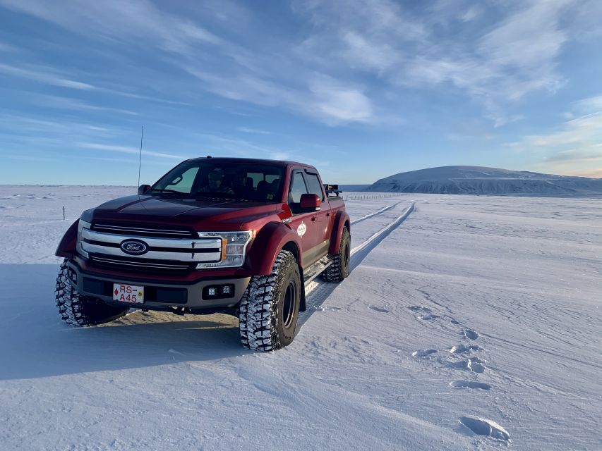 Iceland in a nutshell, private Super Jeep - Crossing Kaldidalur, Iceland’s Cold Valley