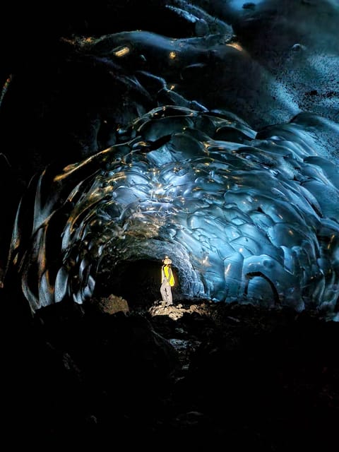 Jökulsárlón: Blue Ice Cave Tour and Glacier Walk - The return route and what it feels like