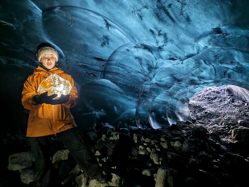 Jökulsárlón: Blue Ice Cave Tour and Glacier Walk - Who should book this glacier walk?