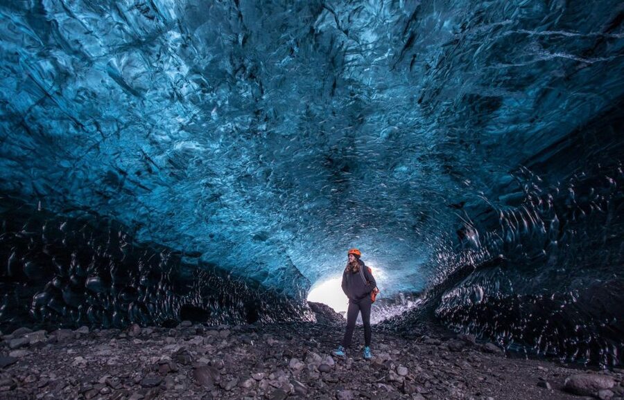 Jökulsárlón: Crystal Ice Cave Super Jeep Tour - Crowds affect the quiet inside the ice