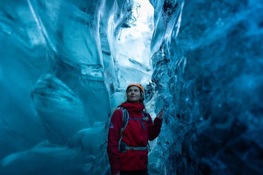 Jökulsárlón: Crystal Ice Cave Super Jeep Tour - The short glacier walk still feels like an expedition