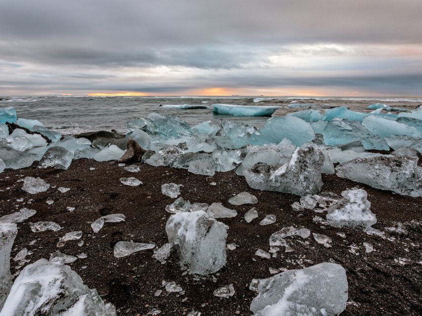 Jökulsárlón Floating Glacier & Diamond Beach Day Tour - Leaving Reykjavík in a private SUV