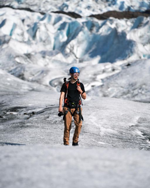 Jökulsárlón: Glacier Hike, Ice Cave, and Photoshoot Package - Entering the lower and upper ice caves