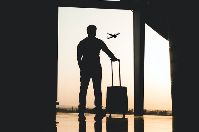 Keflavik Airport Private Transfer Round Trip - Key points to know before booking