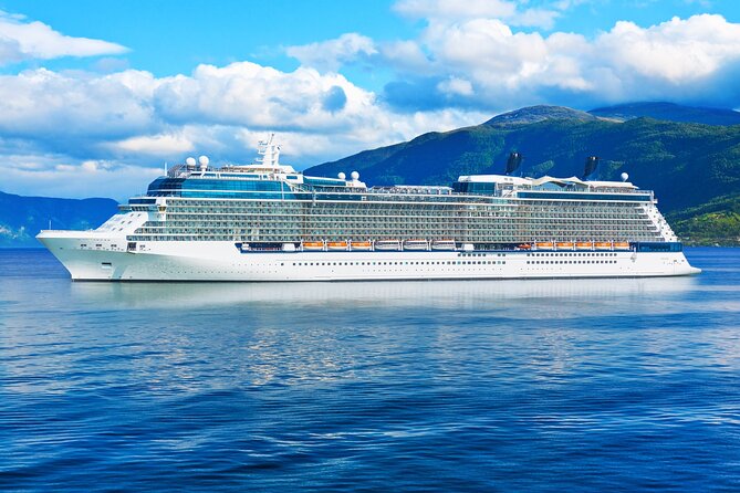 Keflavik Airport Private Transfer To/From Reykjavik cruise Ports - What happens at Keflavik Airport