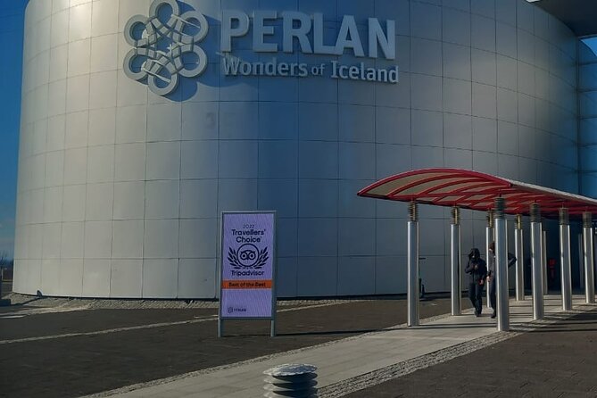 Keflavik International Airport Private Transfer To/From Reykjavik - The 45-minute ride from Keflavik to Reykjavik