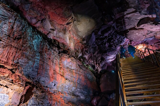 Lava Caving Experience - The small-group question