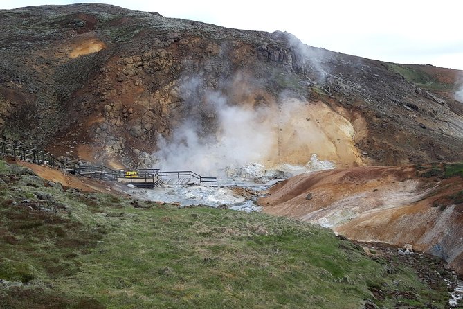Lava, Craters and Hot Springs Private Tour - Brimketill and the force of the Atlantic