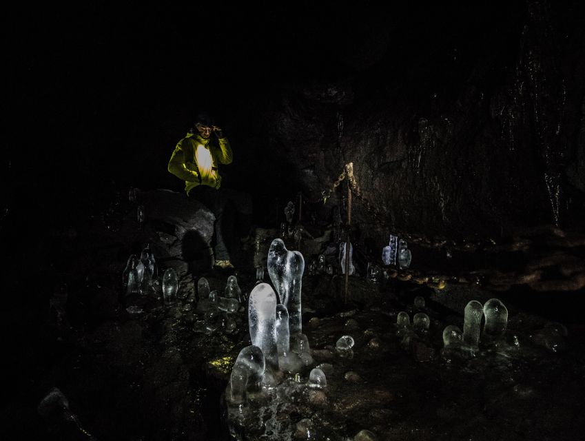 Leidarendi Cave: Lava Tunnel Caving from Reykjavik - When to choose this over an above-ground lava tour