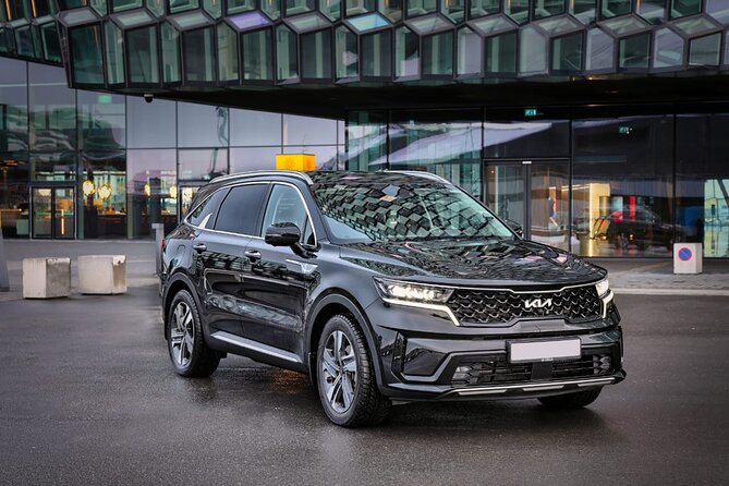 Luxury Private Transfer from Reykjavik to Keflavik Airport - What Happens at Your Reykjavik Pickup
