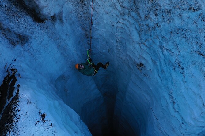 Micro group - Ice climbing at Sólheimajökull - How the small group changes the experience