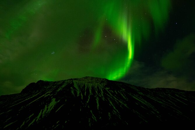 Northern Lights 4x4 Tour with Pastries and Cocoa from Reykjavik - The guide can make or break the night