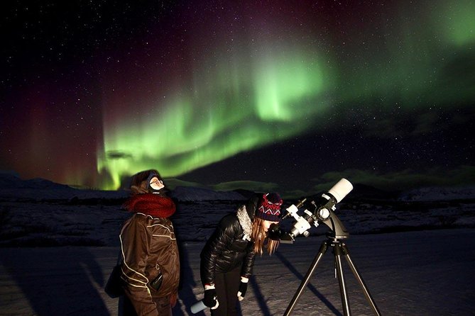 Northern Lights and Stargazing Small-Group Tour with Local Guide - Getting Photos Without Managing Your Camera