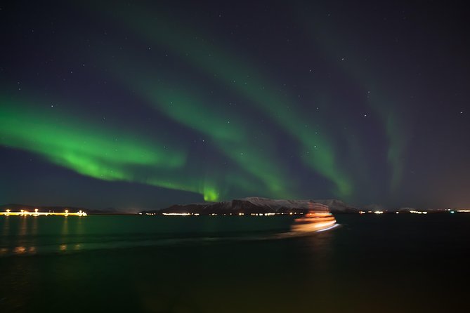 Northern Lights Cruise from Reykjavik Including Photos - Two hours and thirty minutes of sky watching
