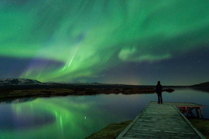 Northern Lights Guided Bus Tour from Reykjavik - Comfort, cold, and the bus itself