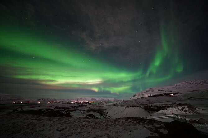 Northern Lights In luxury off-road SUV with Photos and Treats - Professional photos are a real advantage