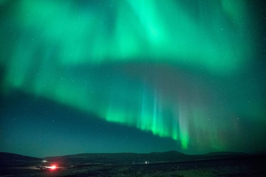 Northern Lights in Mini Bus, Photos, Hot Cocoa and Pastries - Who will get the most from this outing
