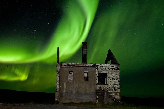 Northern Lights Small-Group Tour with Hot Chocolate & Photos - Waiting for the Lights