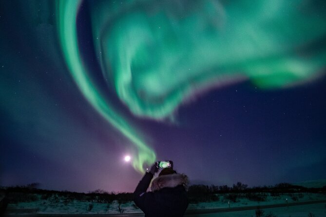 Northern Lights Small-Group Tour with Hot Chocolate & Photos - The Free Retry Has Real Value, With Limits