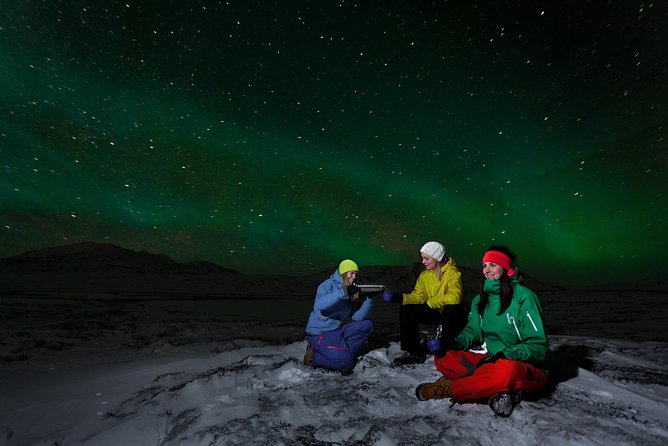 Northern Lights Tour from Reykjavik in a Super Jeep - The photo service is worth understanding