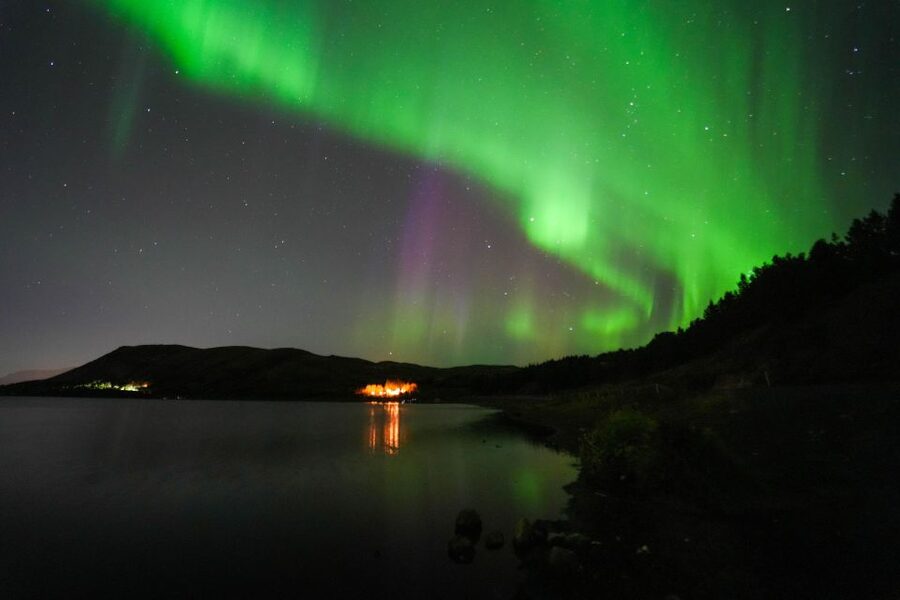 Northern Lights Tour From Reykjavik with Photography - Hot chocolate, pastries, and the waiting game