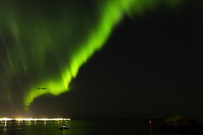 Northern Lights Yacht Cruise - Waiting for the northern lights on the yacht