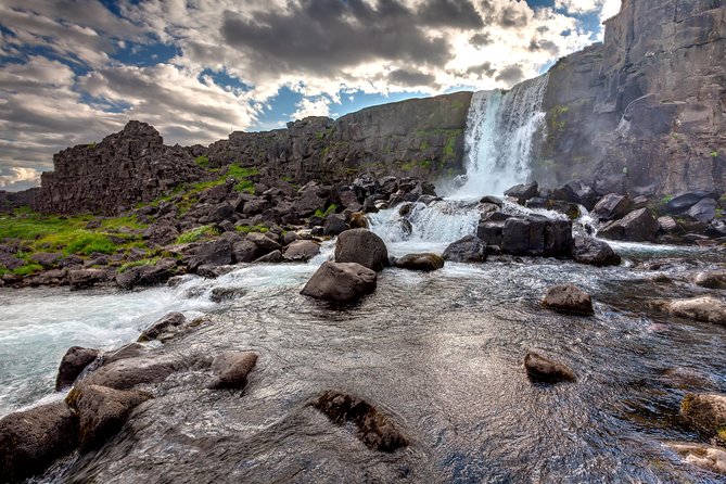 Private Golden Circle & Secret Lagoon tour from Reykjavik - What the private vehicle changes