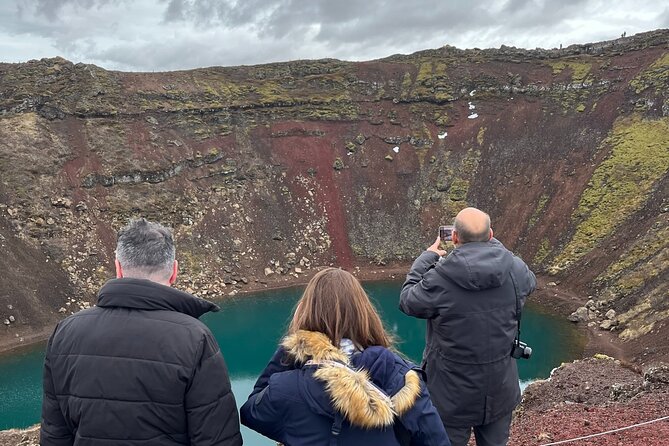 Private Guided Tour Golden Circle & Friðheimar Greenhouse Iceland - A driver-guide who can adjust the day