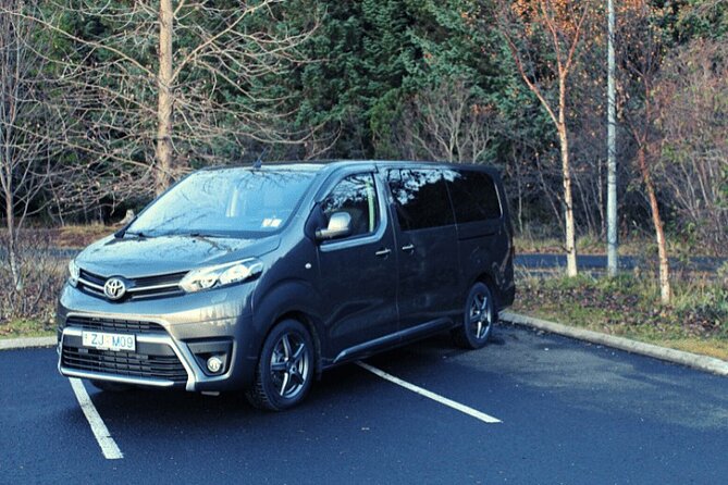Private Keflavik Airport Transfer (Round trip) - Who should book this ride