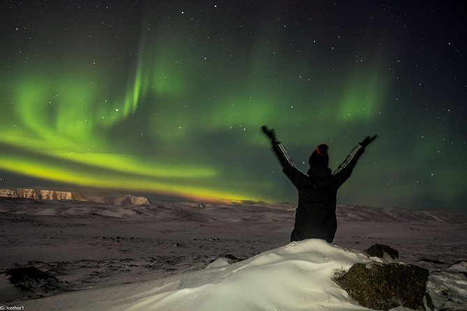 Private Northern lights with photographs - Timing your booking and cancellation