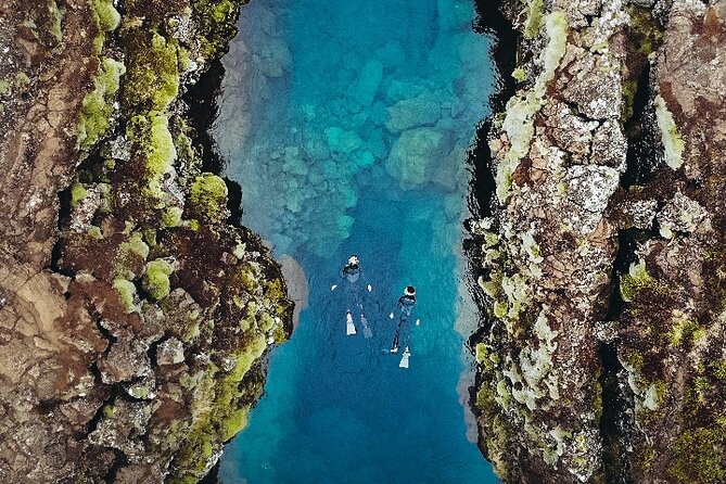 Private Silfra Snorkeling 6 p. group - Meet on Location - with Underwater Photos - What the private group format really gives you