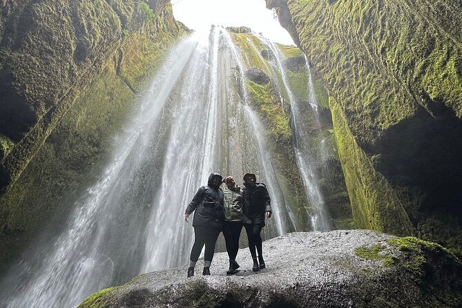Private South Coast tour / Black Sand Beach, Waterfalls and more - Sólheimajökull: seeing a changing glacier up close