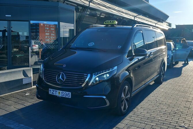 Private Transfer from Keflavik Airport to Reykjavik/surrounding - Key points at a glance