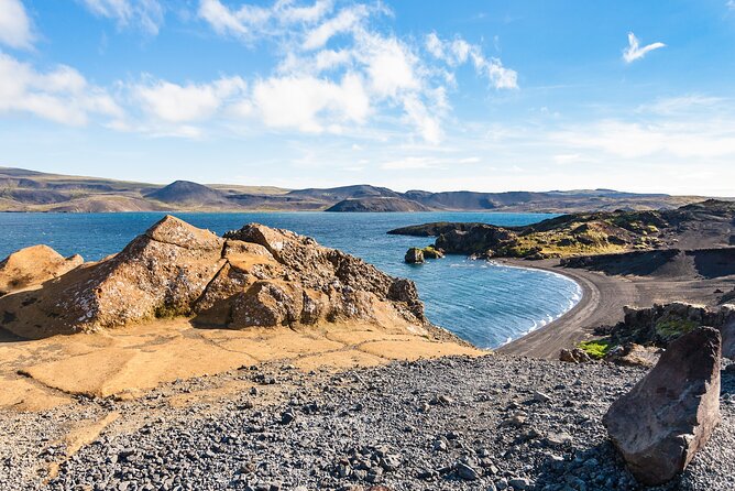 Private Transfer Reykjavik to Keflavik Airport - Who should book this transfer