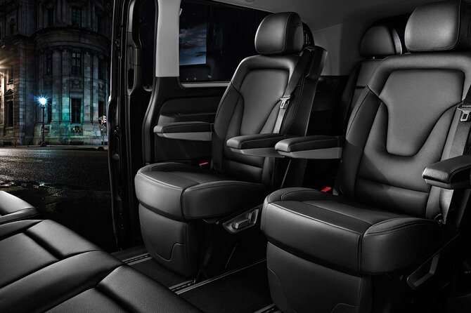 Private transport In Luxury MPV/SUV 5pax Keflavik Airport-RKV - Choosing between a luxury MPV and SUV