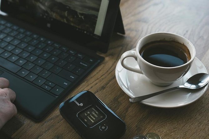 Rent Unlimited High Speed pocket Wifi in Iceland - Using the modem around Iceland